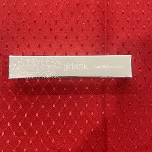 Girlatik Rose Oil Petal Gloss